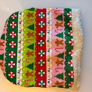 Holiday Pattern Sherpa Pet Bed Sleeve - Festive Peppermint & Gingerbread